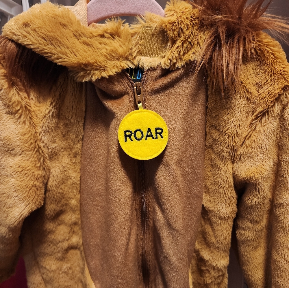 Lion Costume 12 month like new